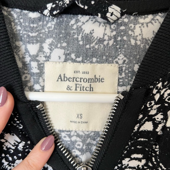 Abercrombie & Fitch Bomber Jacket - Picture 3 of 7